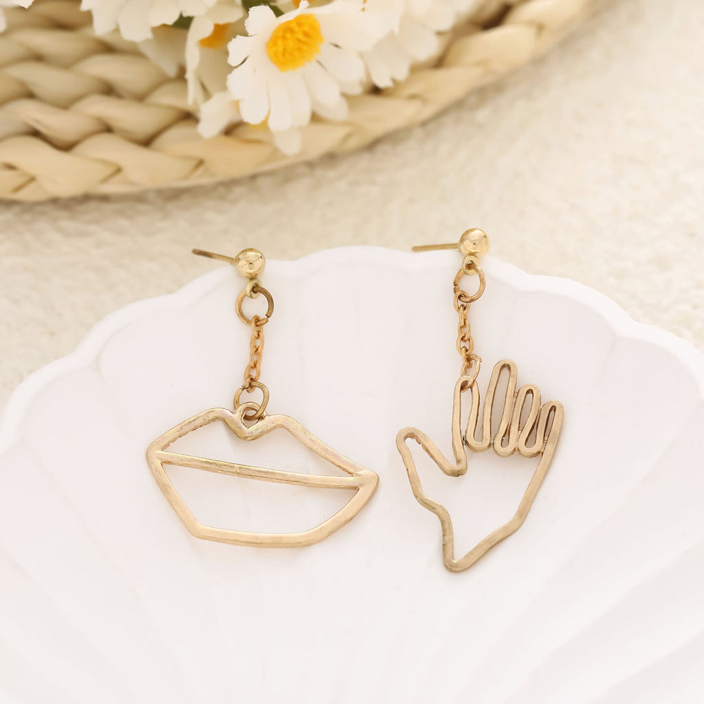 Beautiful Gold Earring with Unique Style