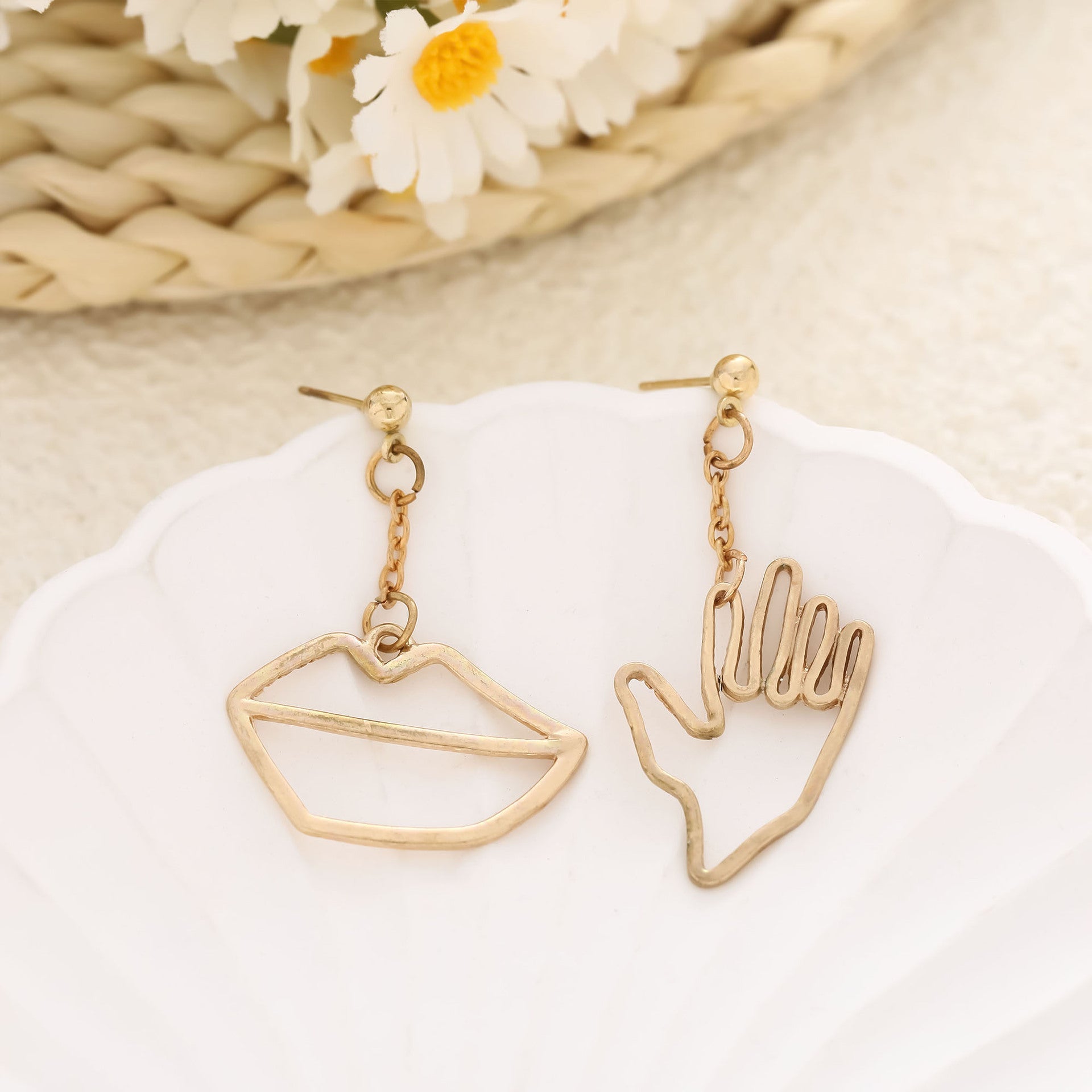Beautiful Gold Earring with Unique Style