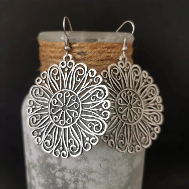 Charming Earring for Any Occasion