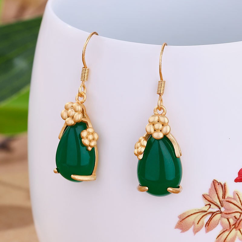 Beautiful Gold Earring with Unique Style