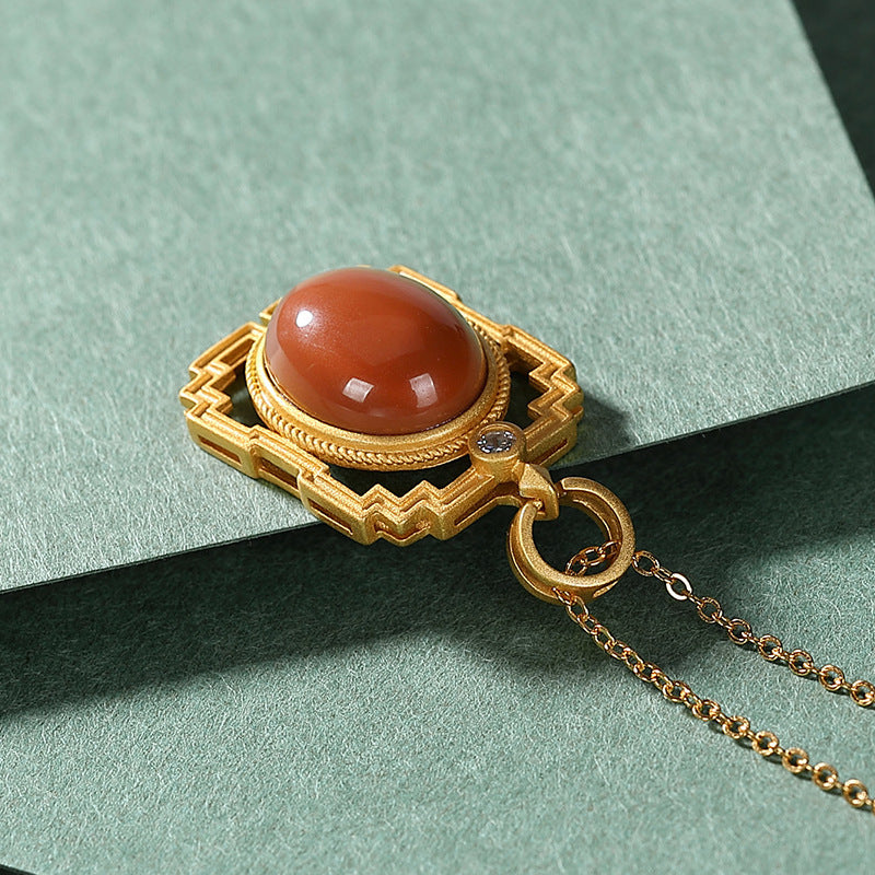 Beautiful Gold Necklace with Unique Style