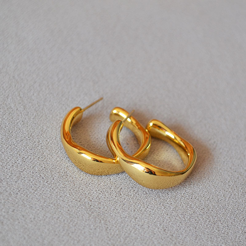 Stunning Gold Earring for Daily Wear
