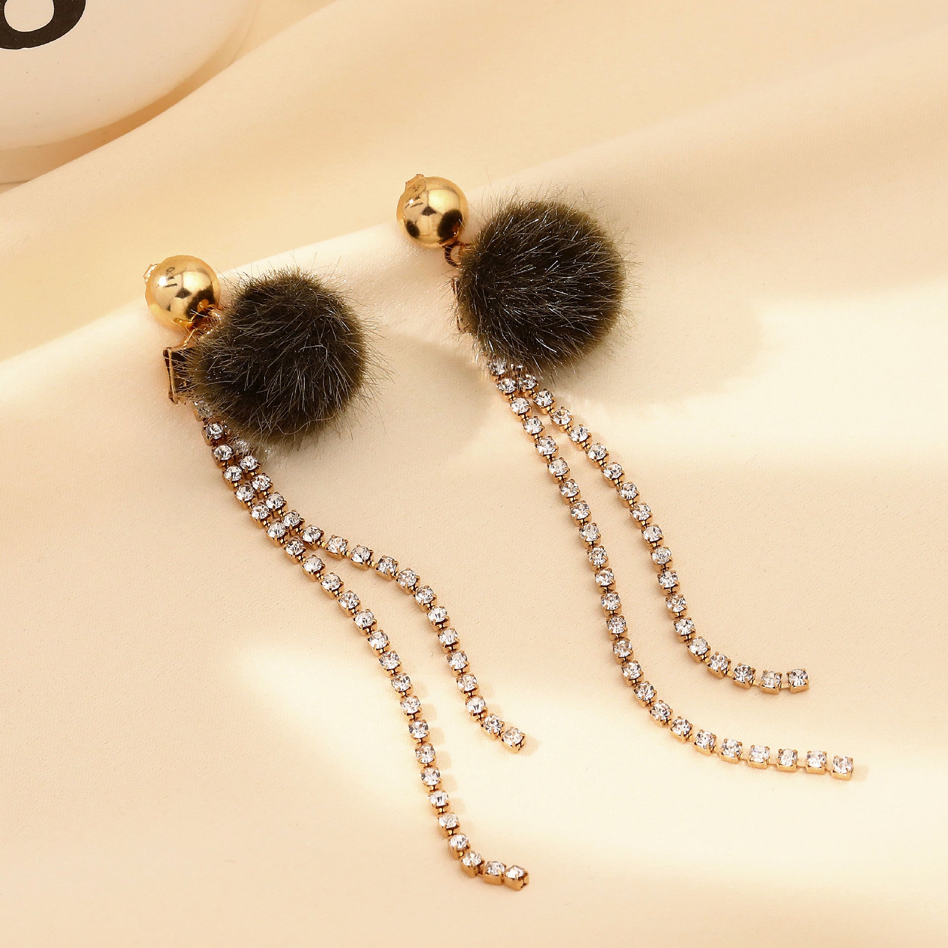 Stunning Pearl Earring for Daily Wear
