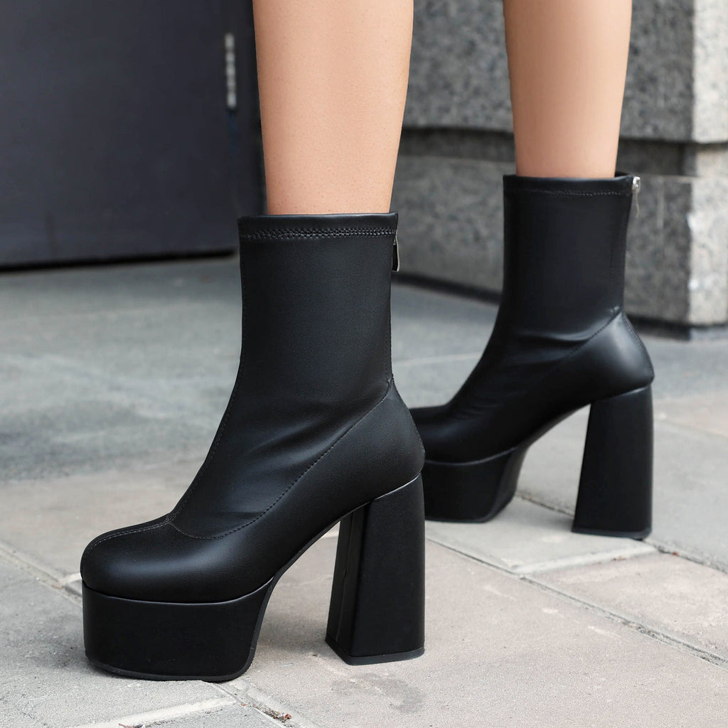 Graceful Orthopedic Boots for Modern Look