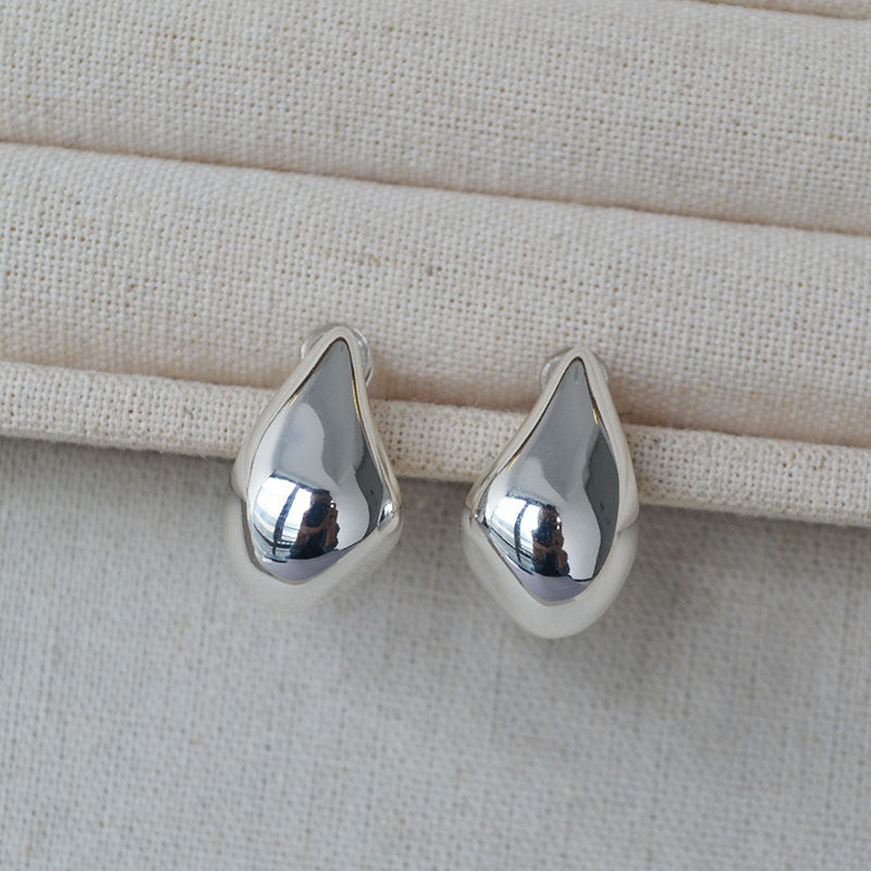 Elegant Gold Earring for Every Occasion