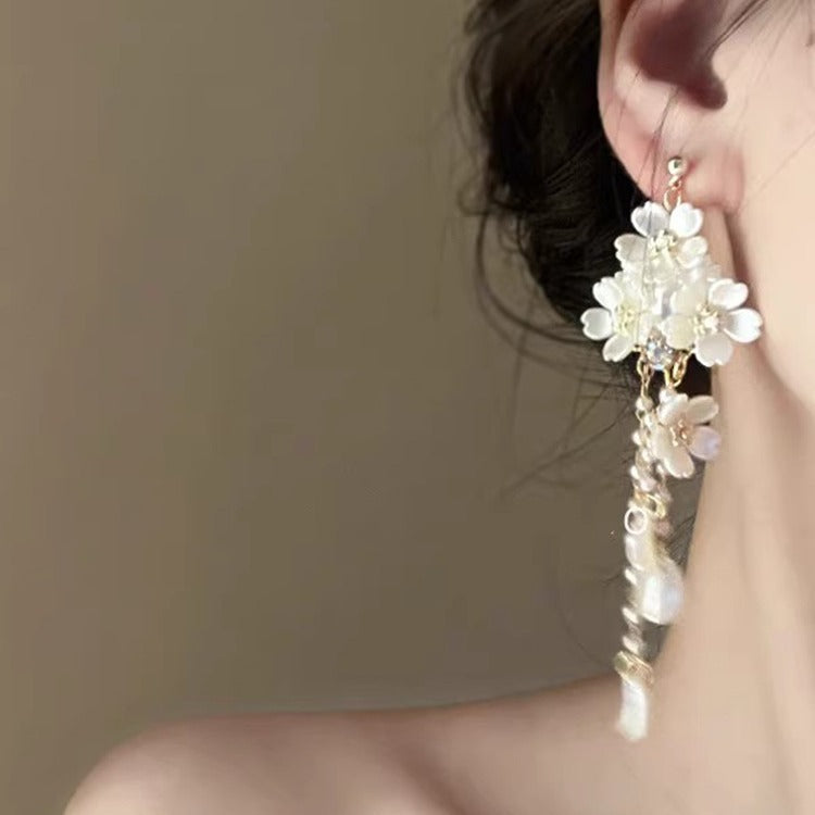 Charming Pearl Earring for Any Occasion