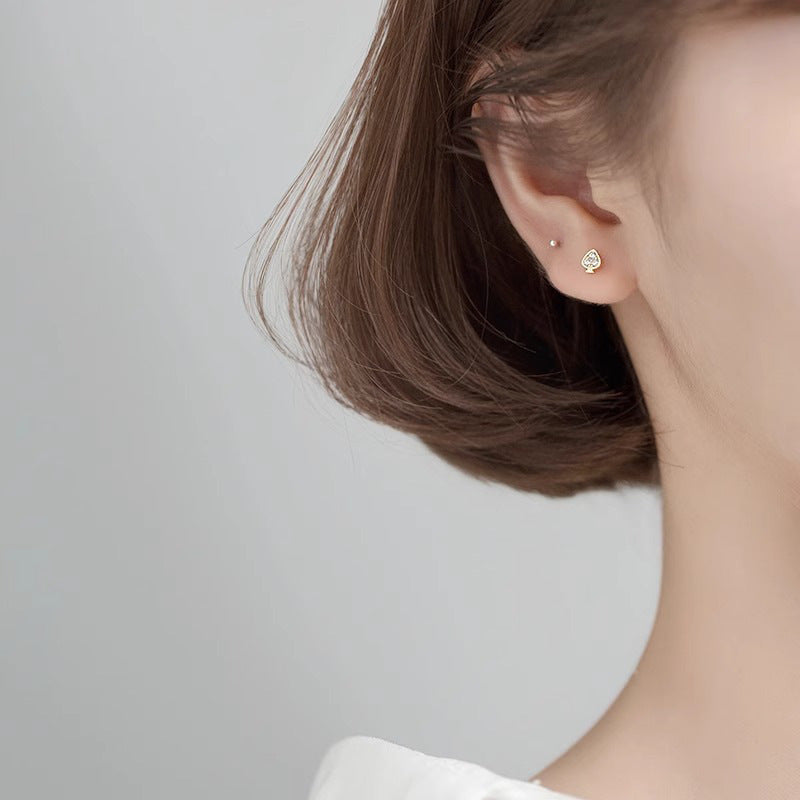 Charming Earring for Any Occasion