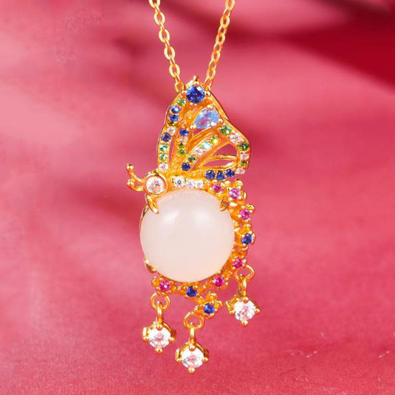 Romantic Gold Pendant for Special Moments