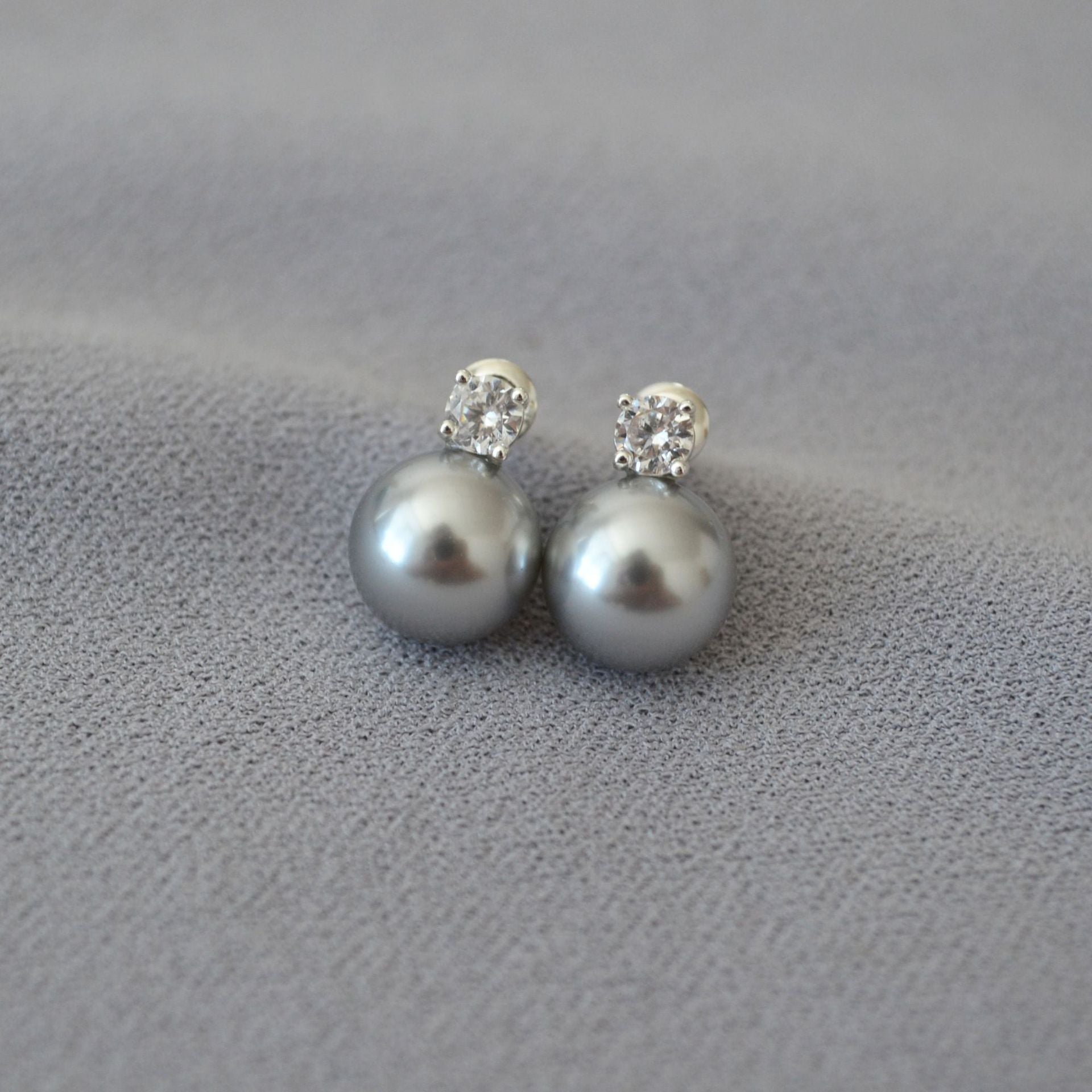 Romantic Silver Earring for Special Moments