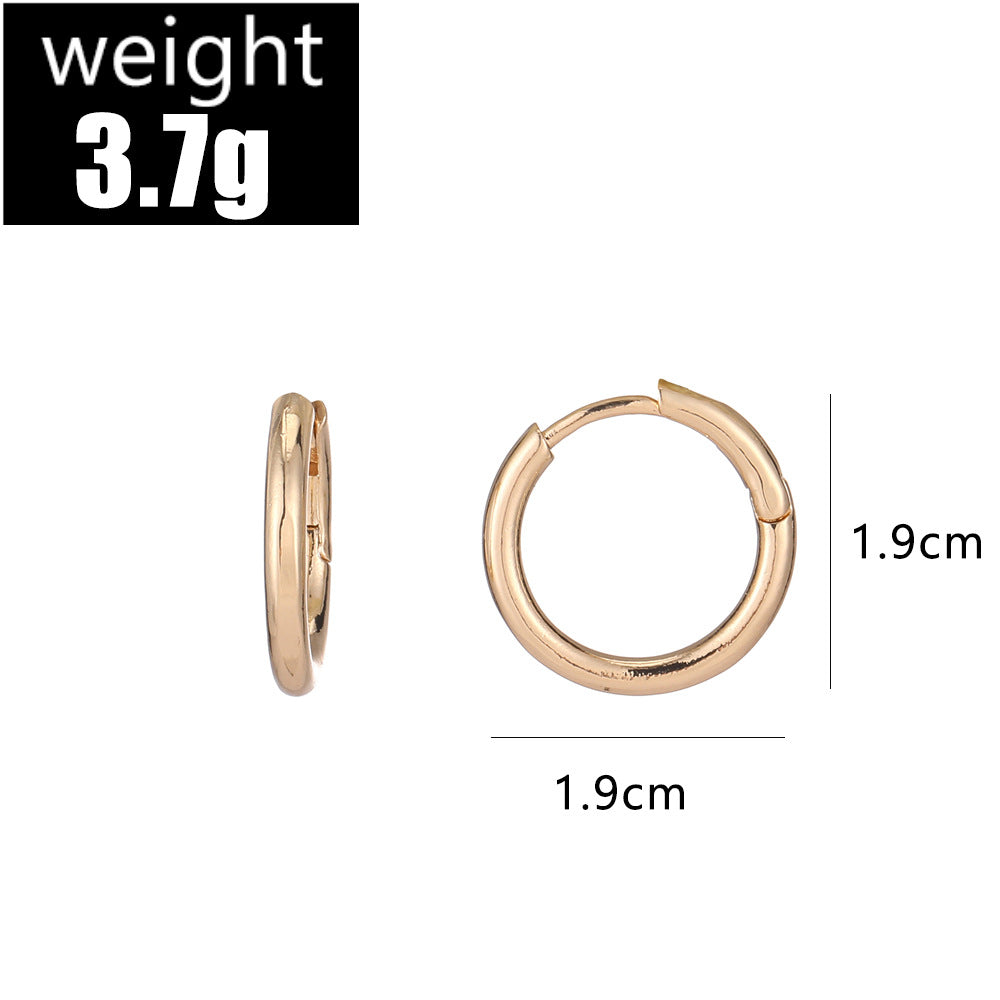 Classic Gold Earring with Timeless Appeal