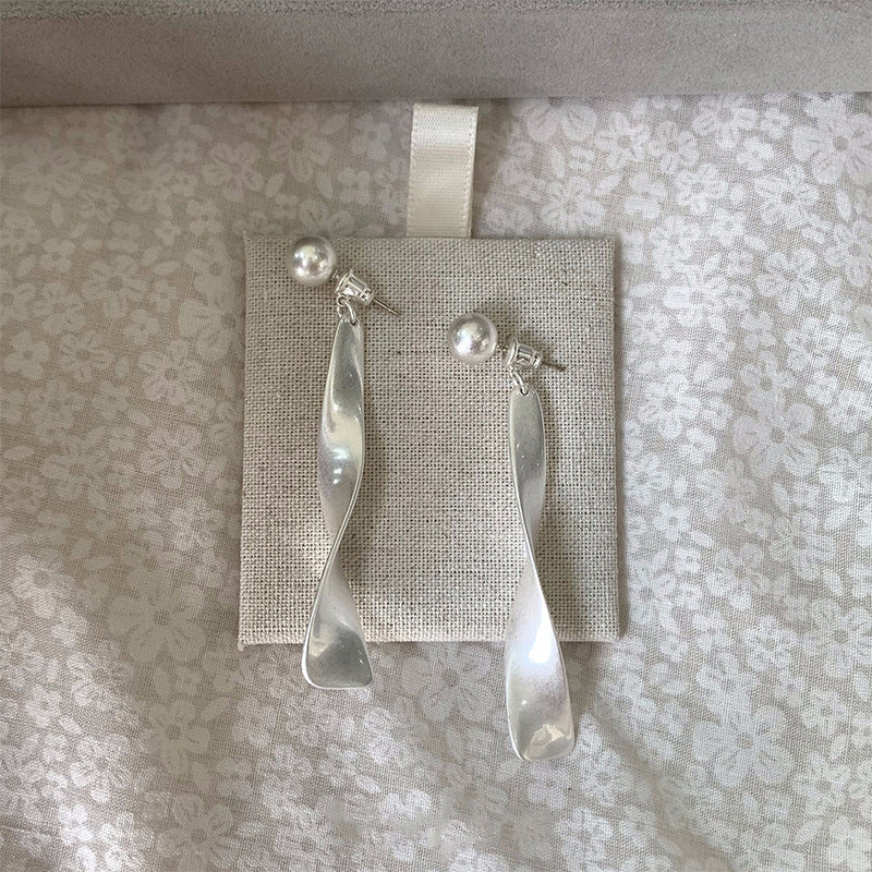 Stunning Silver Earring for Daily Wear