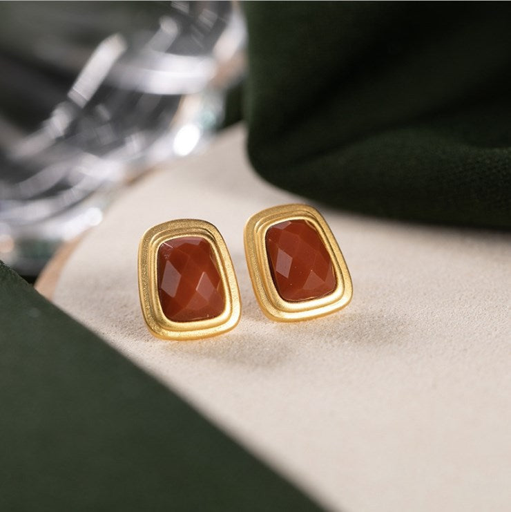 Classic Earring with Timeless Appeal