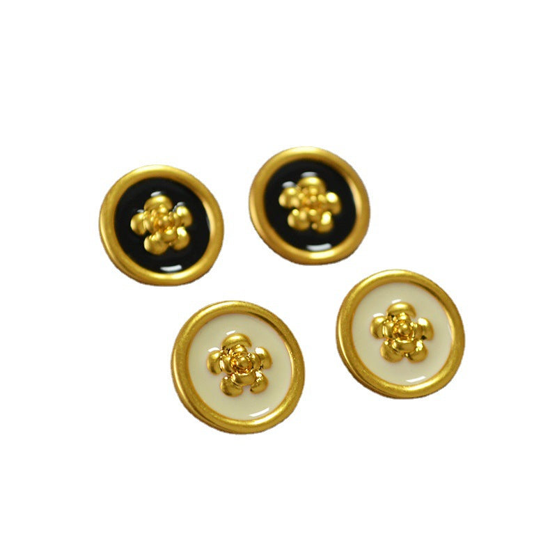 Romantic Gold Earring for Special Moments