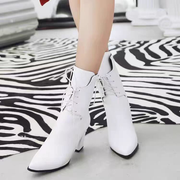 Graceful Orthopedic Boots for Modern Look