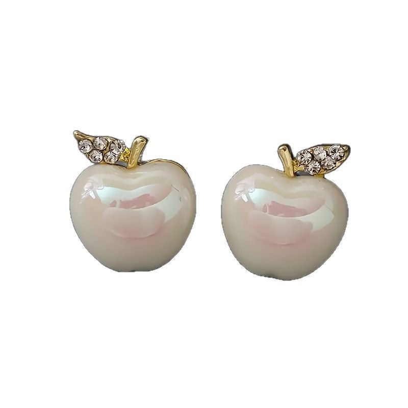 Classic Pearl Earring with Timeless Appeal