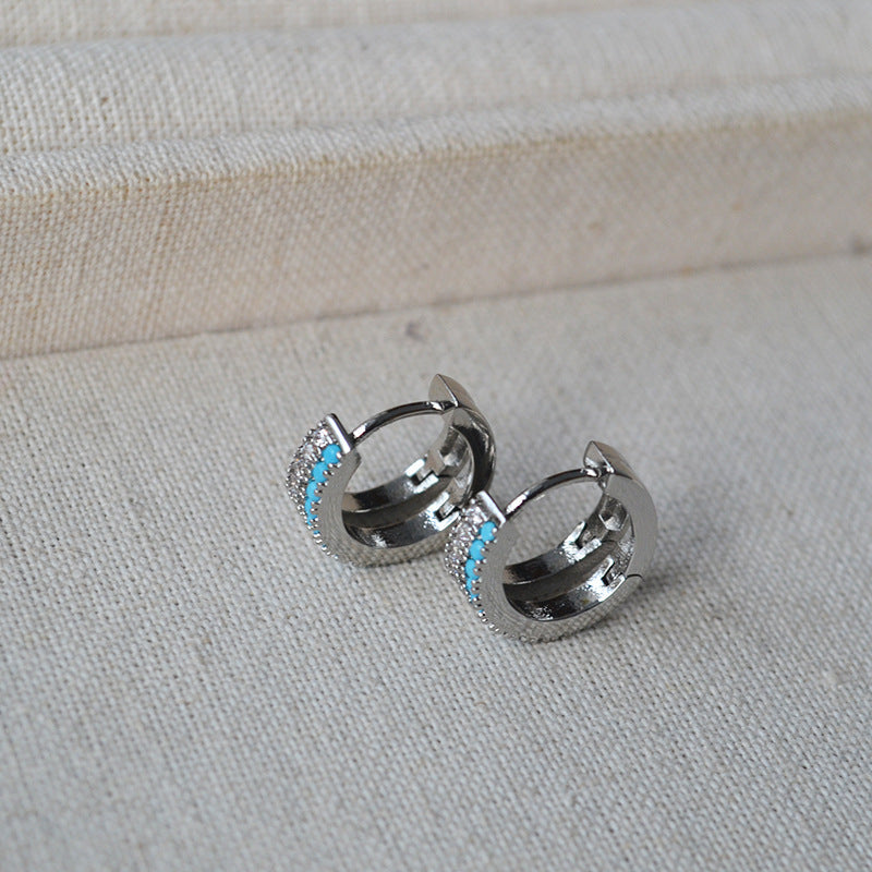 Romantic Gold Earring for Special Moments