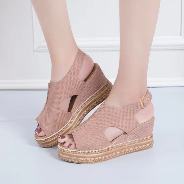 Chic Orthopedic Sandals with Unique Design