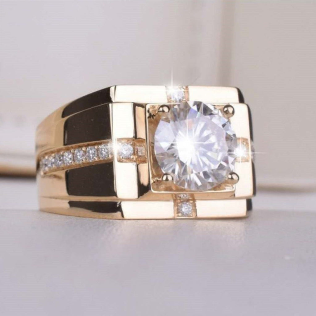 Classic Silver Ring with Timeless Appeal