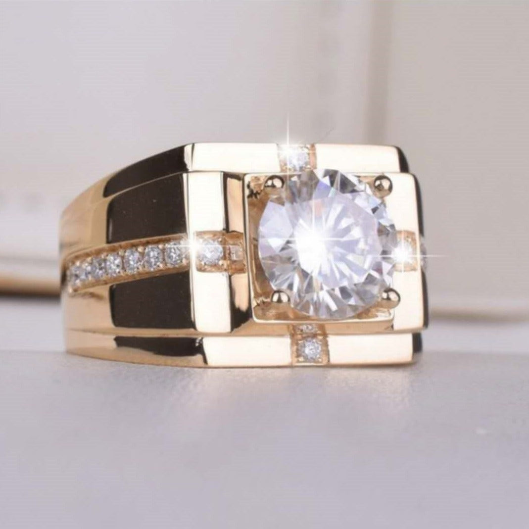 Classic Silver Ring with Timeless Appeal