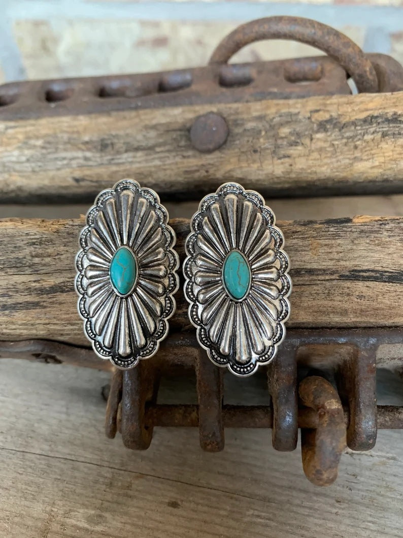 Vintage Handmade Earring