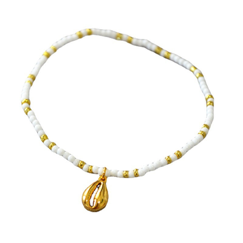 Romantic Gold Bracelet for Special Moments