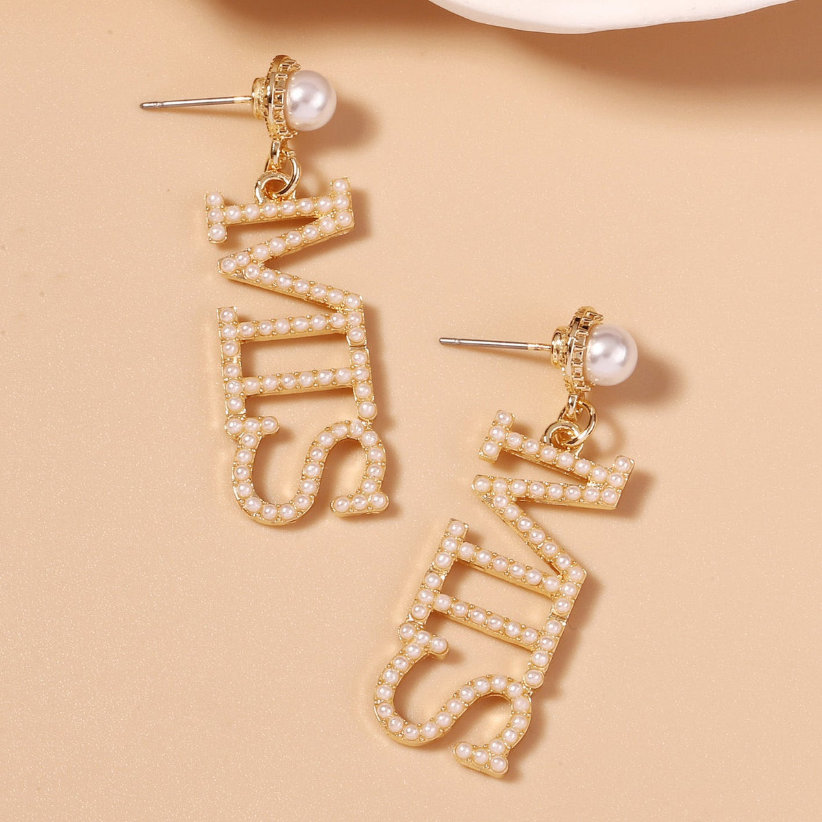 Stunning Pearl Earring for Daily Wear
