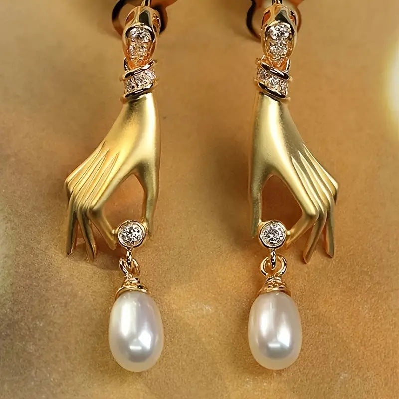 Romantic Pearl Earring for Special Moments