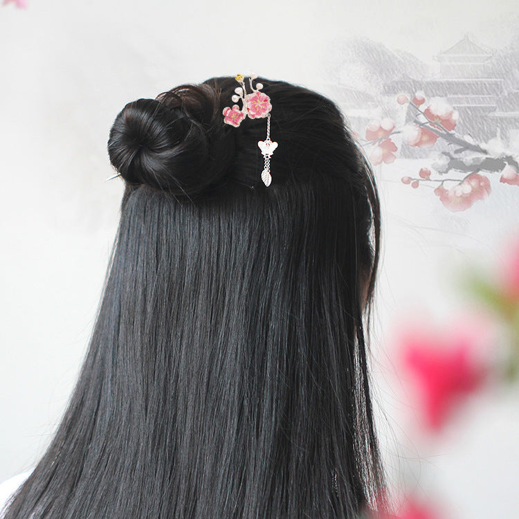 Charming Piece for Any Occasion