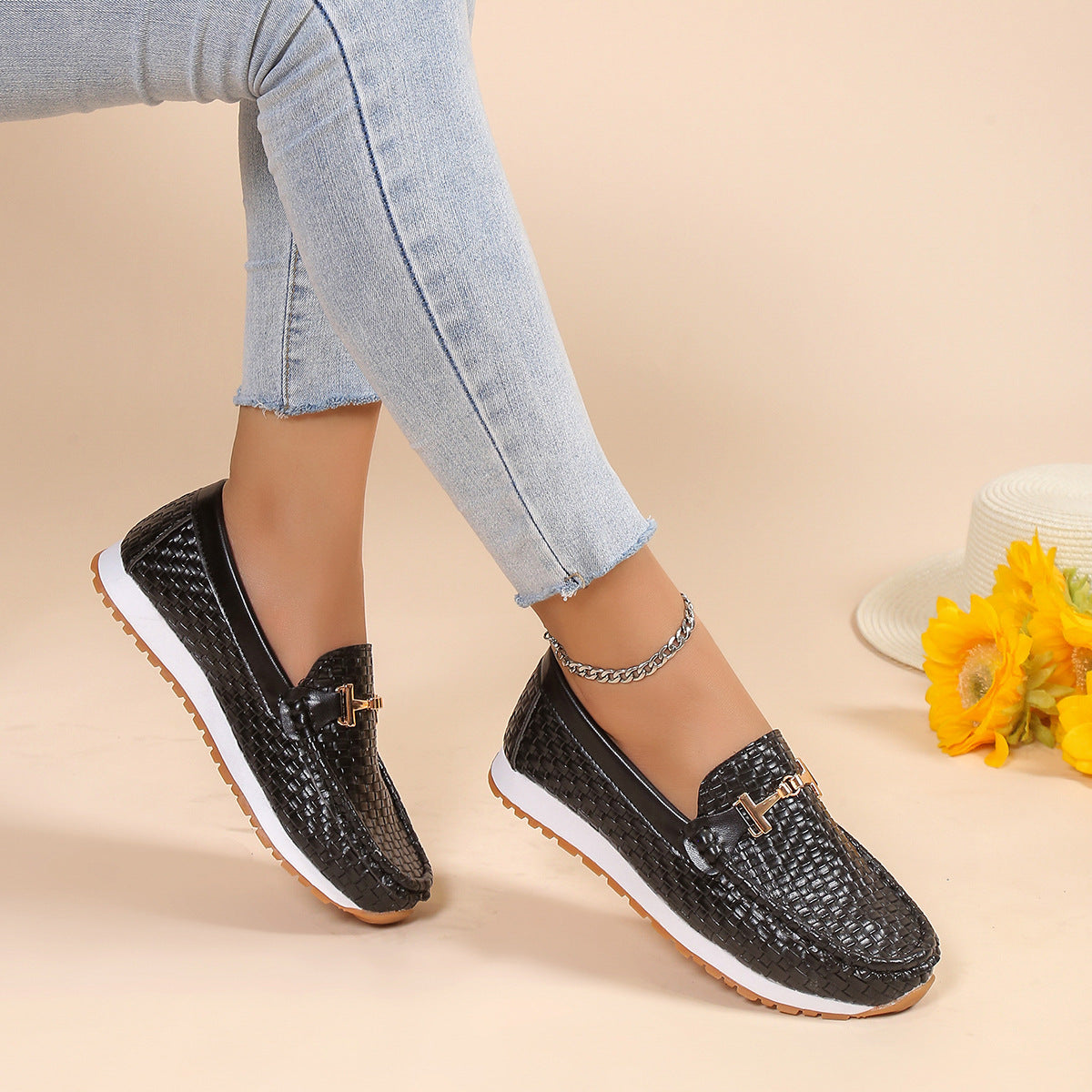 Graceful Orthopedic Shoes for Modern Look