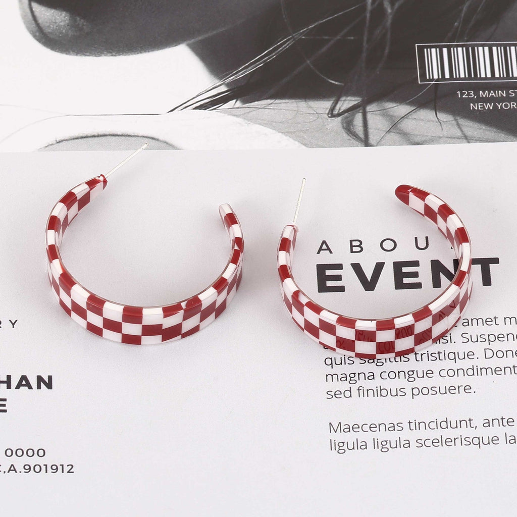 Classic Silver Earring with Timeless Appeal