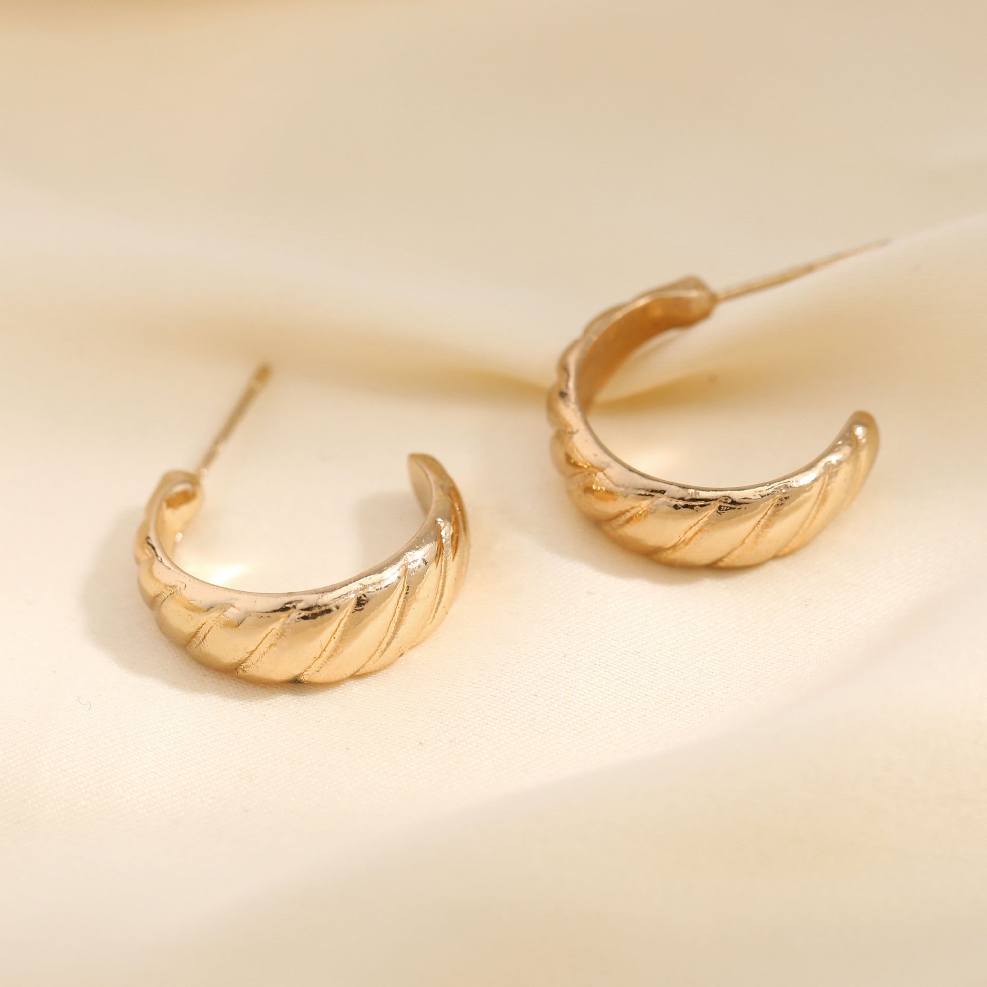 Delicate Artisan Gold Earring