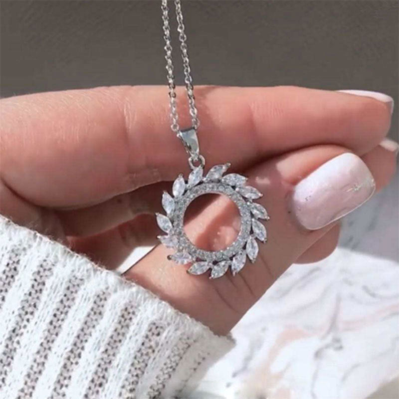 Romantic Necklace for Special Moments