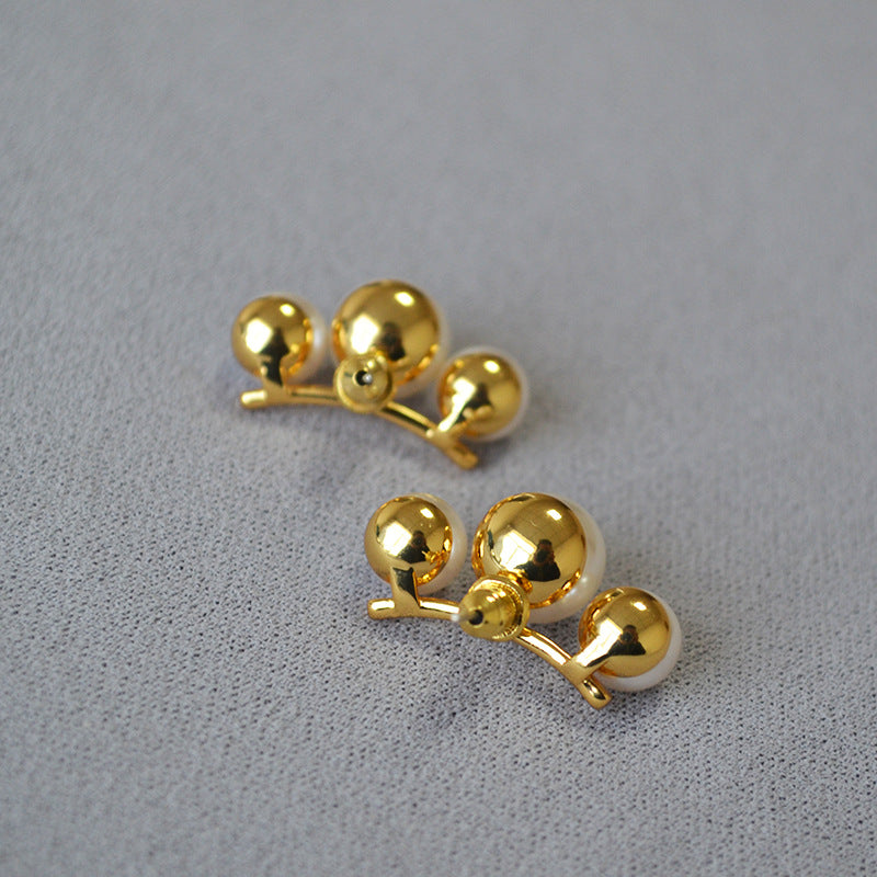 Beautiful Gold Earring with Unique Style