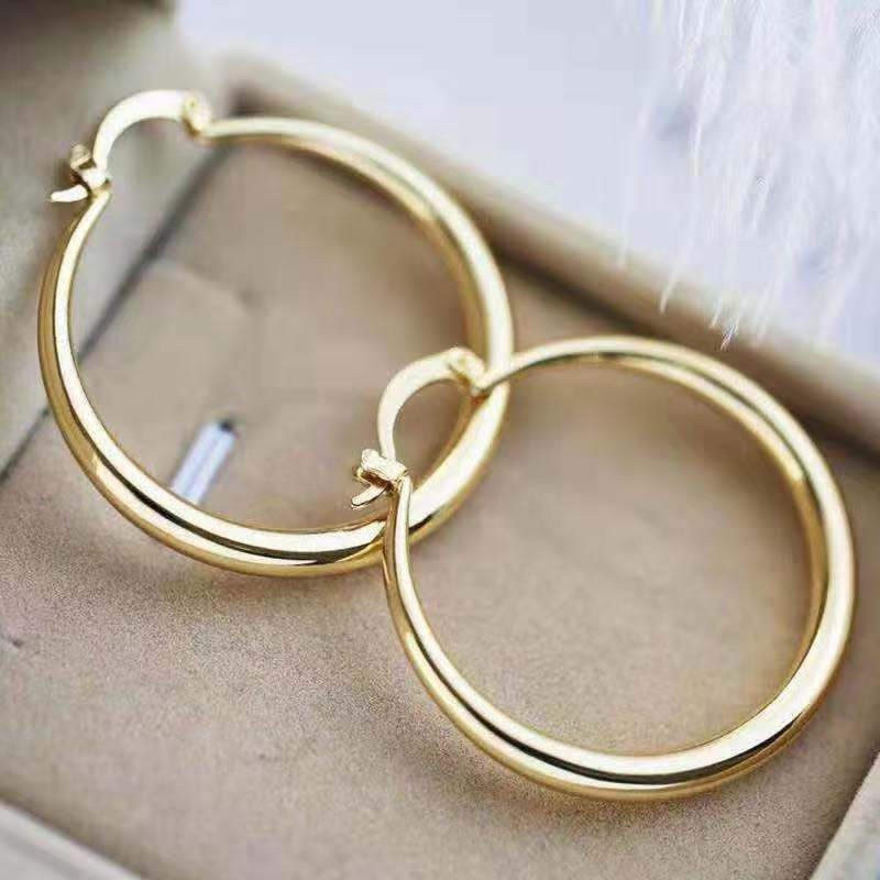 Classic Earring with Timeless Appeal