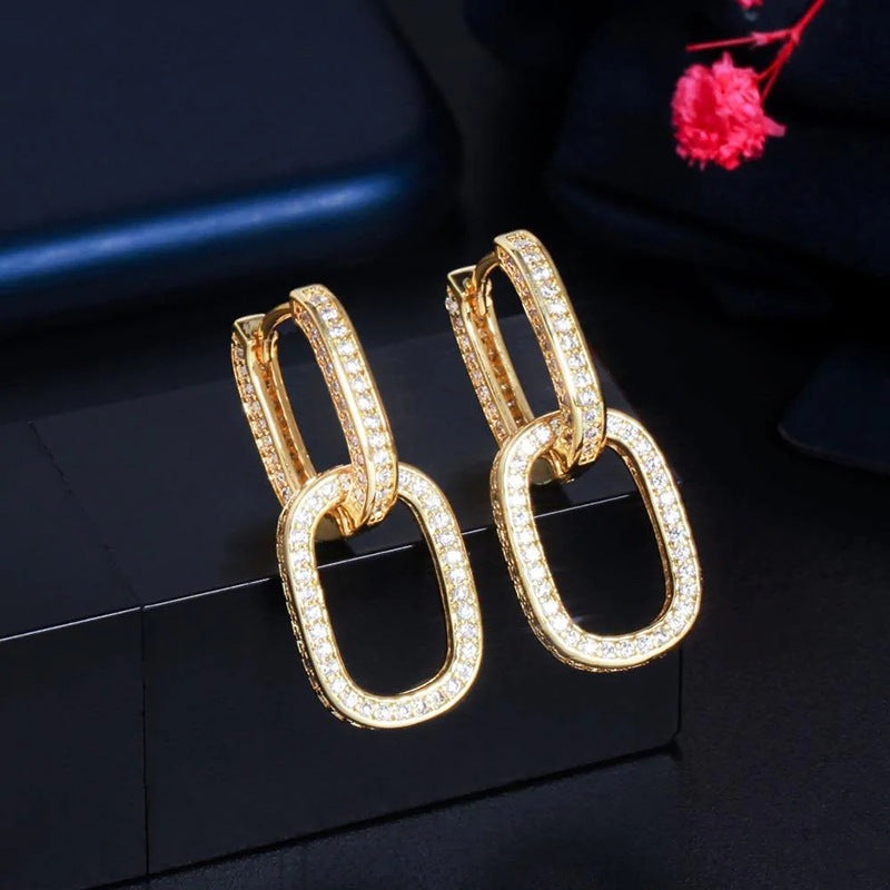 Charming Earring for Any Occasion
