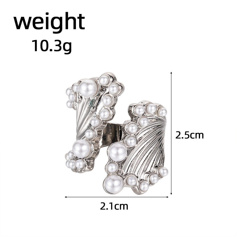 Classic Pearl Ring with Timeless Appeal