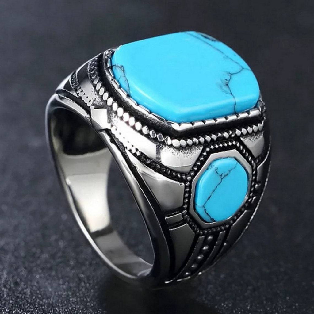 Classic Silver Ring with Timeless Appeal