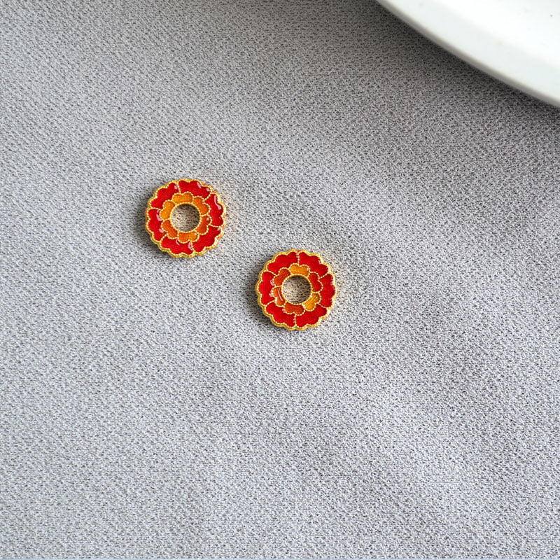 Beautiful Gold Earring with Unique Style