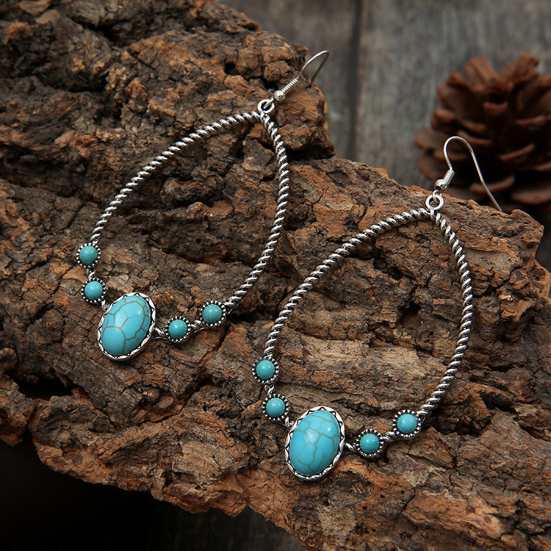 Classic Earring with Timeless Appeal
