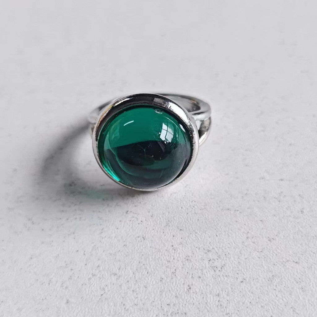 Charming Silver Ring for Any Occasion