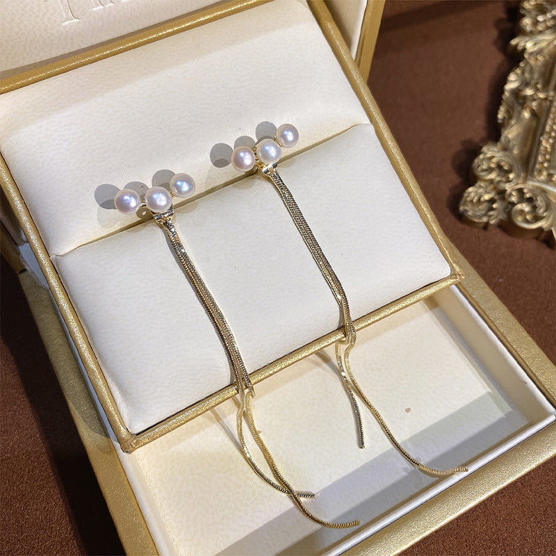 Romantic Pearl Earring for Special Moments