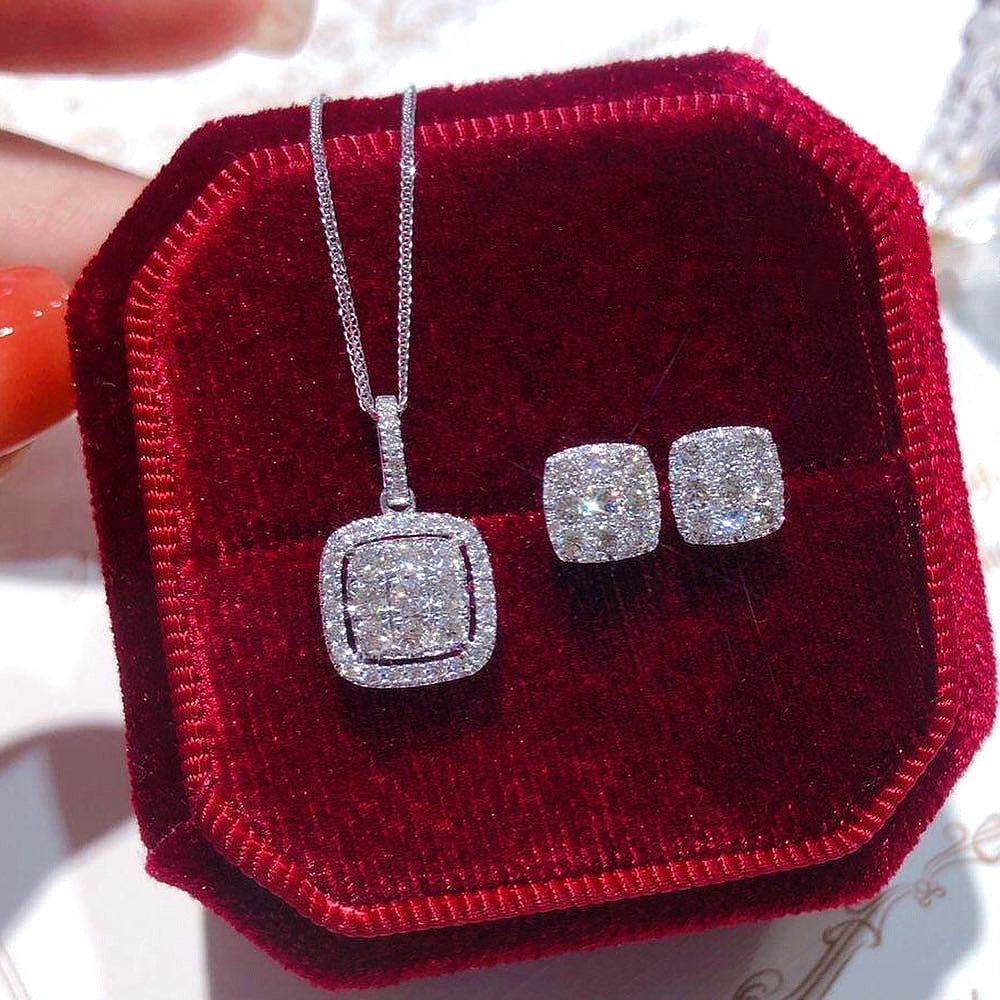 Classic Necklace with Timeless Appeal