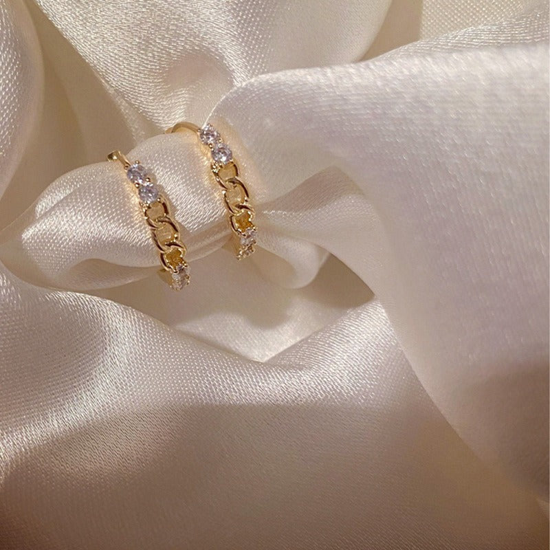 Romantic Earring for Special Moments
