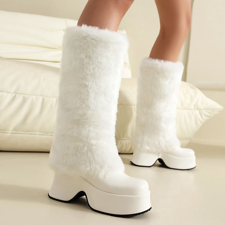 Graceful Orthopedic Boots for Modern Look