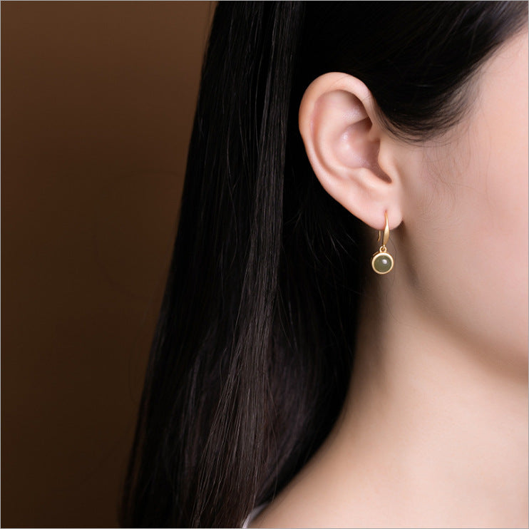 Charming Gold Earring for Any Occasion