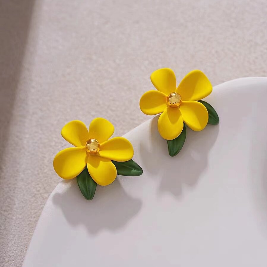 Elegant Earring for Every Occasion