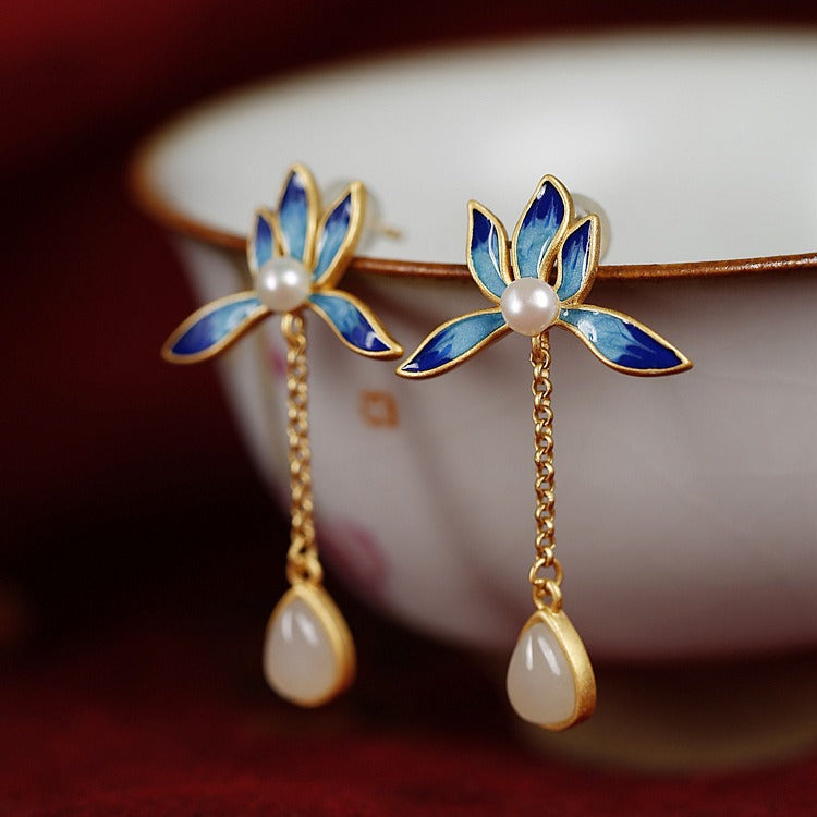 Beautiful Silver Earring with Unique Style