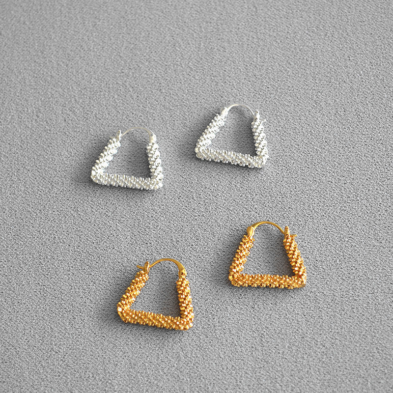 Elegant Gold Earring for Every Occasion