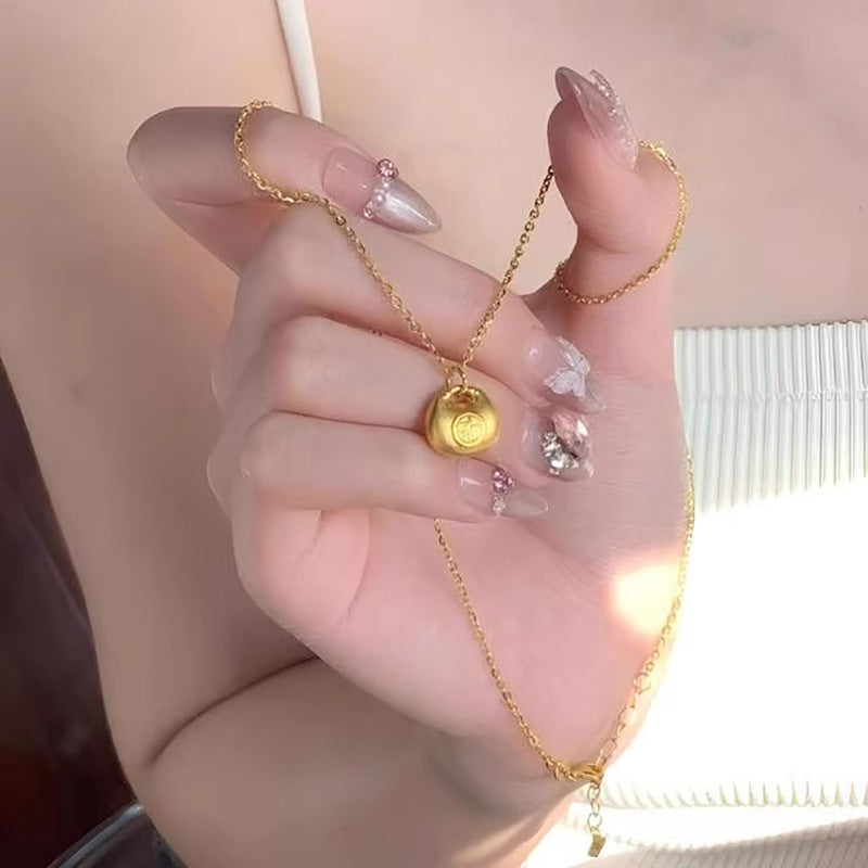 Charming Gold Necklace for Any Occasion