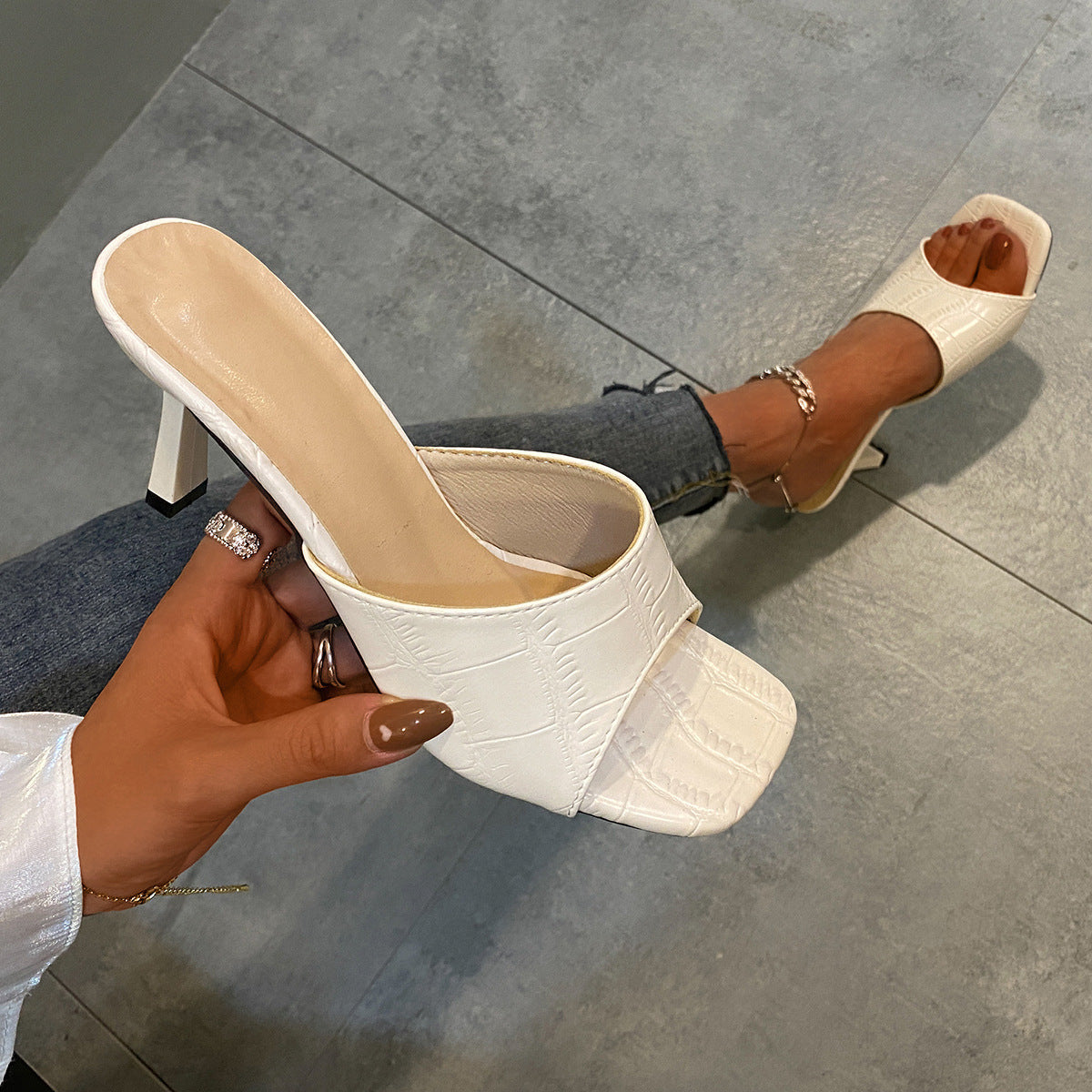 Graceful Orthopedic Sandals for Modern Look